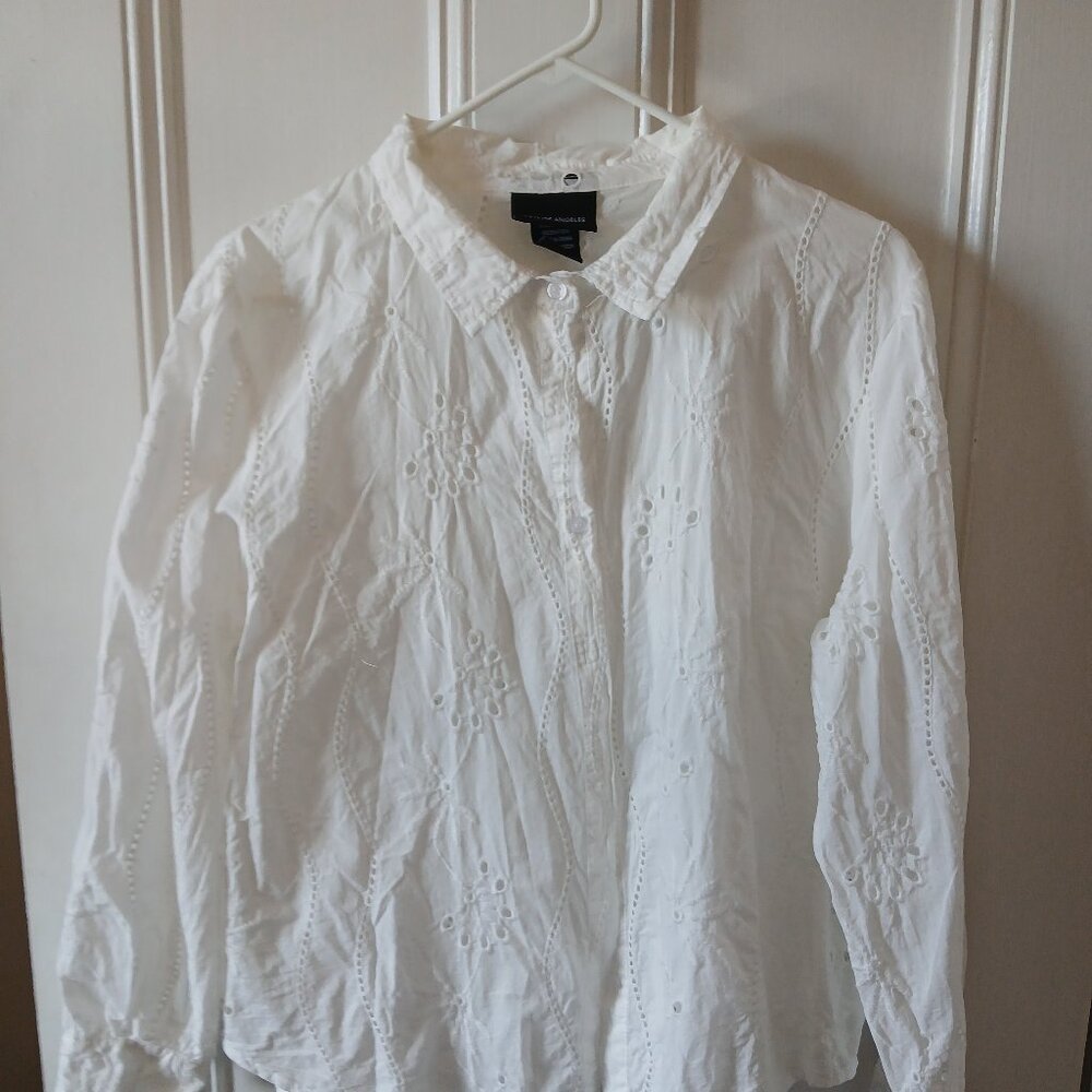 LIV LA Nordstrom Rack eyelet blouse 1x like new